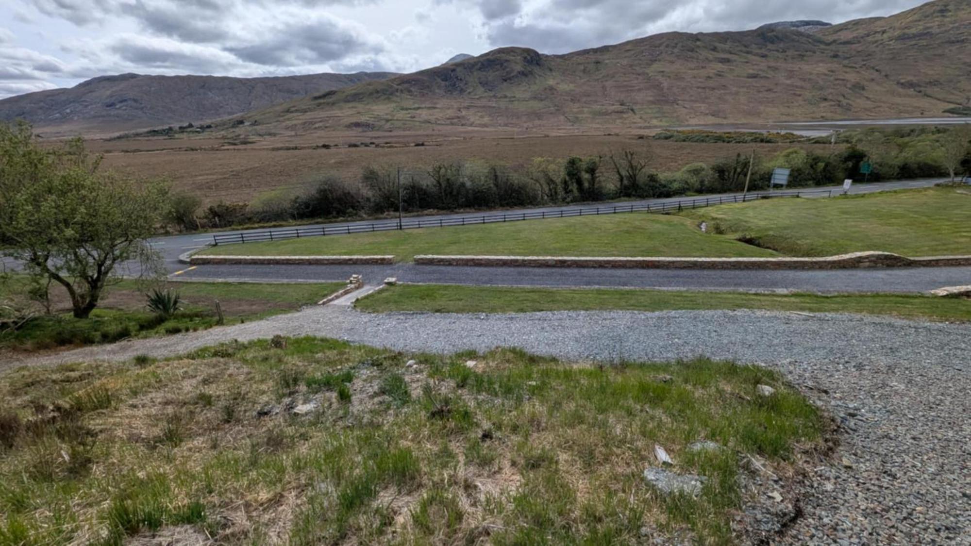 Kylemore Pass Hotel Letterfrack Eksteriør billede