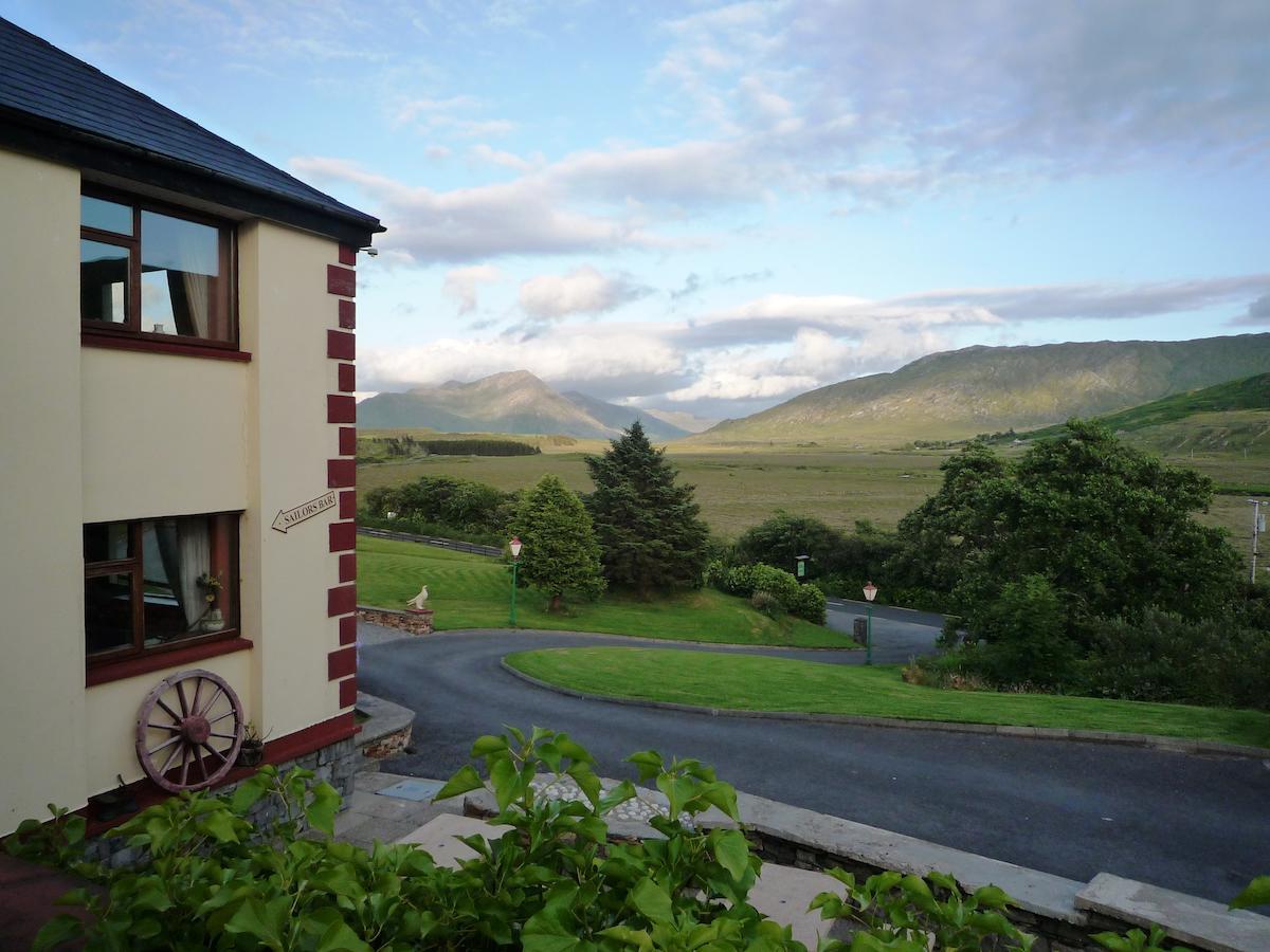 Kylemore Pass Hotel Letterfrack Eksteriør billede