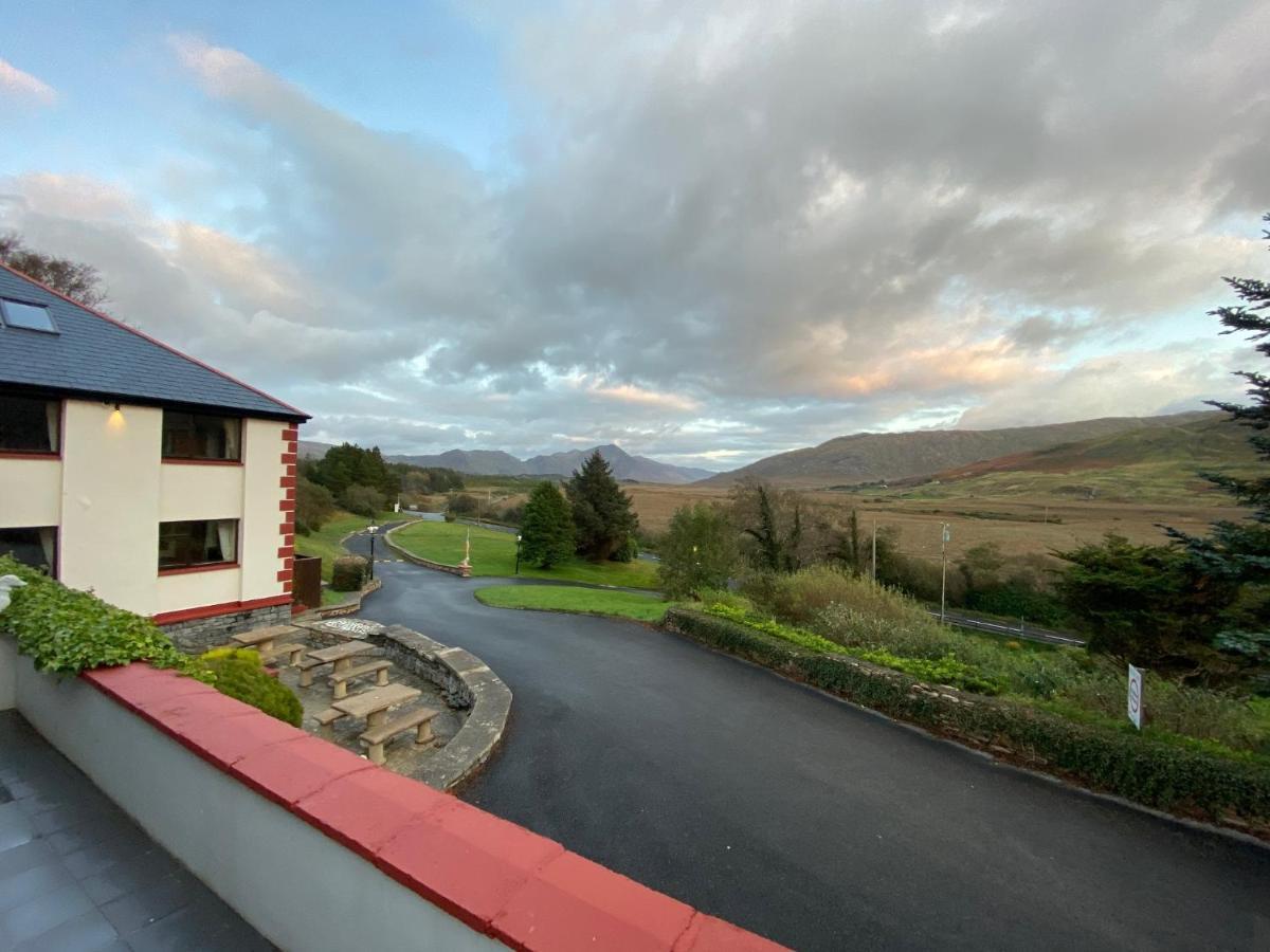 Kylemore Pass Hotel Letterfrack Eksteriør billede